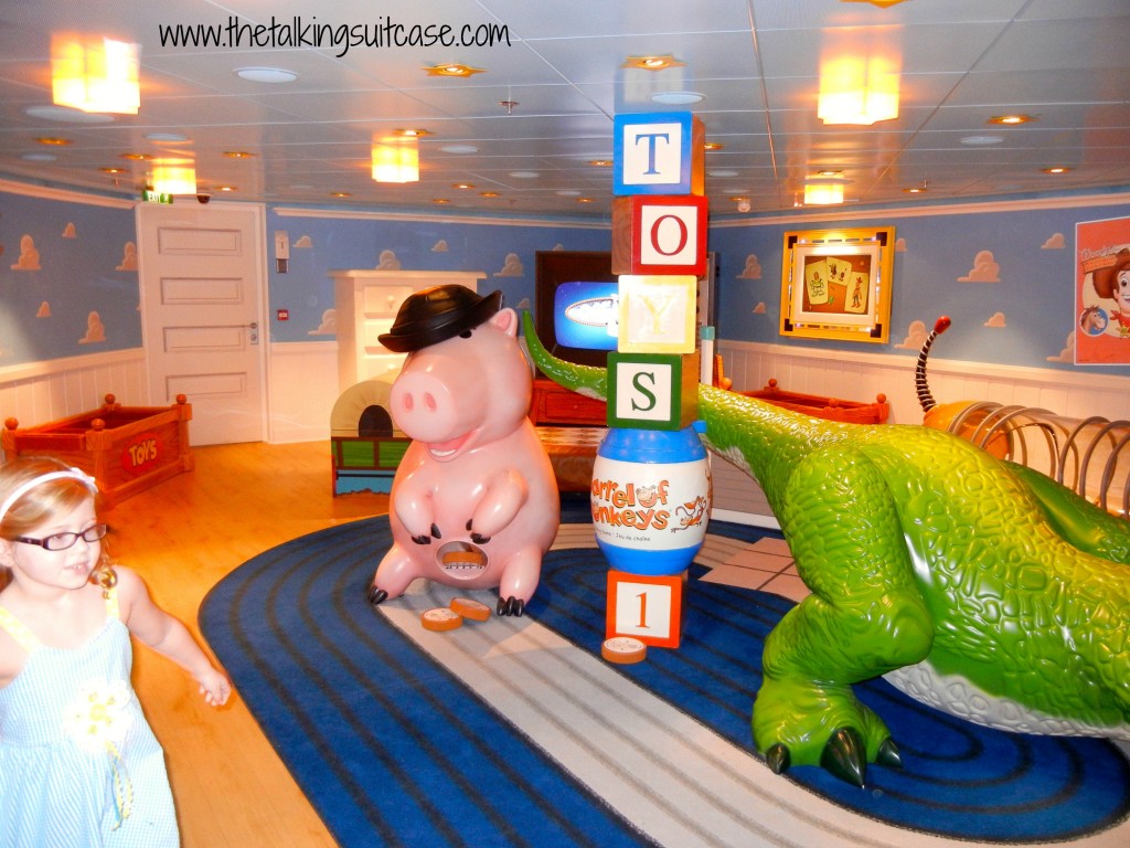 Pictures of Disney Cruise - Andy's room