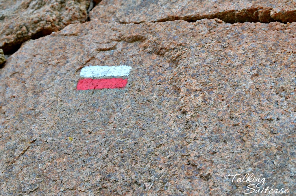 Marking the path of the Camino de Ronda trail