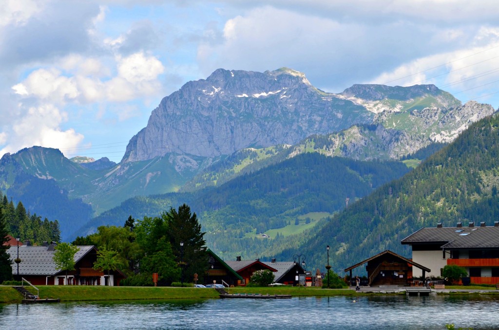 View over Lac de Vonnes in Châtel